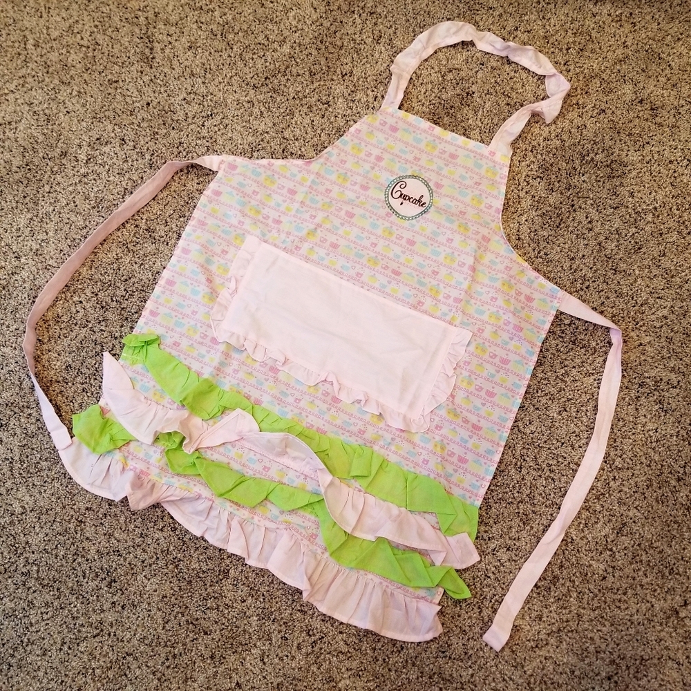 SOLD! Cupcake Cupboard ruffle pocket tie apron